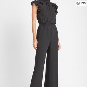 EXPRESS NWT SIZE SMALL flutter sleeve black romper 2020